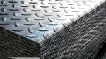 Лист стальной с чечевичным рифлением  3мм 1250х2500мм доступен оптом и в розницу.