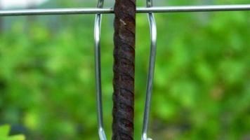 Изготовление и продажа кольев для виноградников.