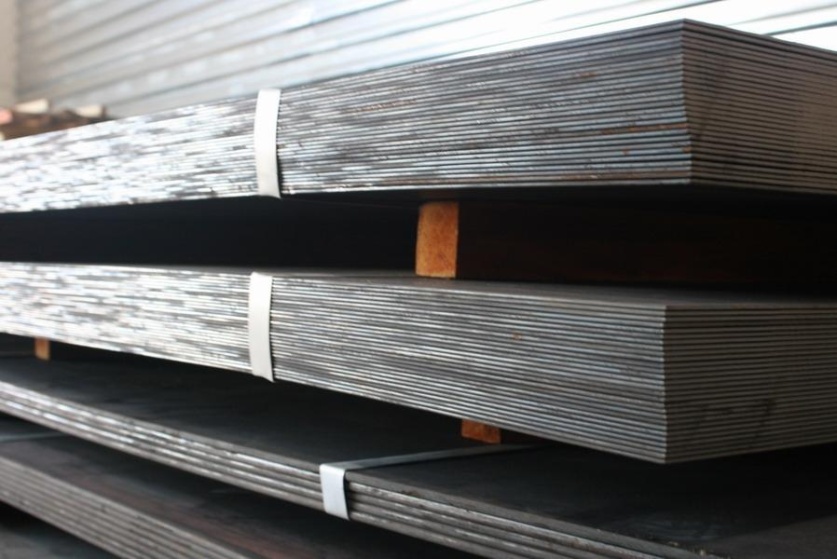 Акция ! Лист стальной горячекатаный 4 мм,раскрой 1500х6000.мм.